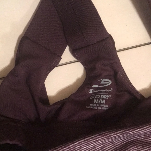 [Champion] Workout top with Built in Sportsbra - Picture 3 of 3